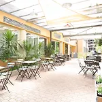 Scheppers Hotel&Hostel